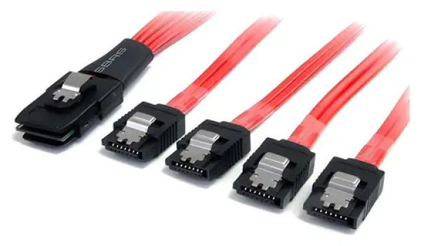 StarTech Kábel SAS SFF-8087 na 4X SATA čierna / Kábel SAS / SFF-8087 - 4X SATA / 0,05 m (SAS8087S450)