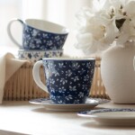 GREEN GATE Hrnček Layla Dahla Blue 300 ml