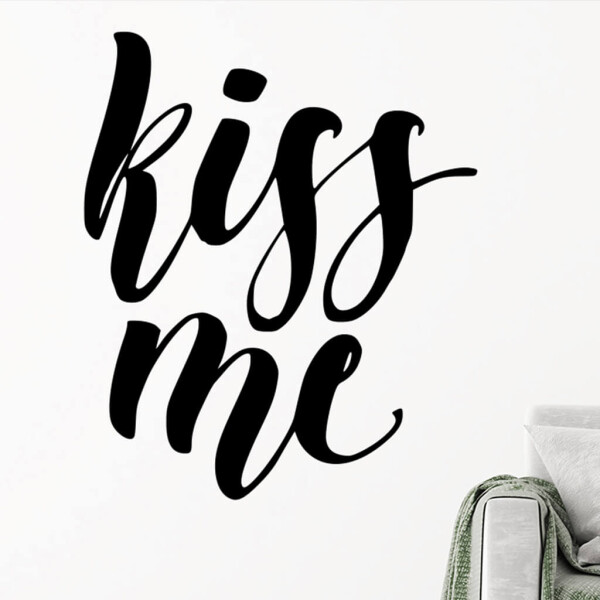 Veselá Stena Samolepka Kiss me Farba: černá, Veľkosť: 80 x 67 cm