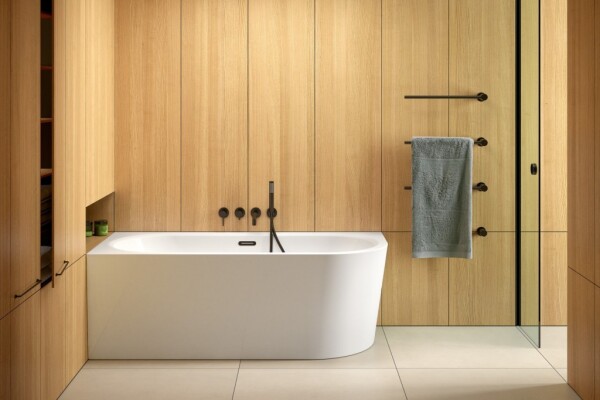 BESCO - Voľne stojaca vaňa AVITA A-LINE biela, sifón s prepadom - Farba sifónu - Čierna, Rozmer vane - 170 × 75 cm, Spôsob prevedenia - Pravé VANAVITAL17PB