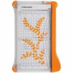 Fiskars 1003922 Páková rezačka na papier A5 / 22 cm / až 5 listov po 80 g/m2 (1003922)