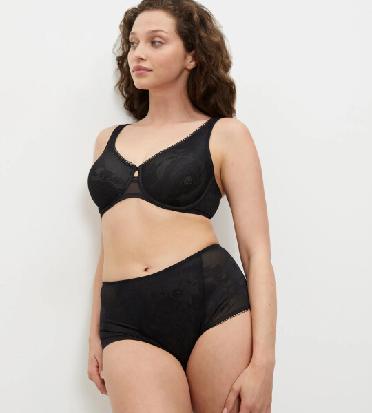 WILD ROSE SENSATION - Minimalizačná podprsenka pre hladký, opticky menší dekolt Triumph BLACK 90F