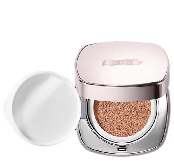 La Mer Ľahký kompaktný make-up (The Luminous Lifting Cushion Foundation) 24