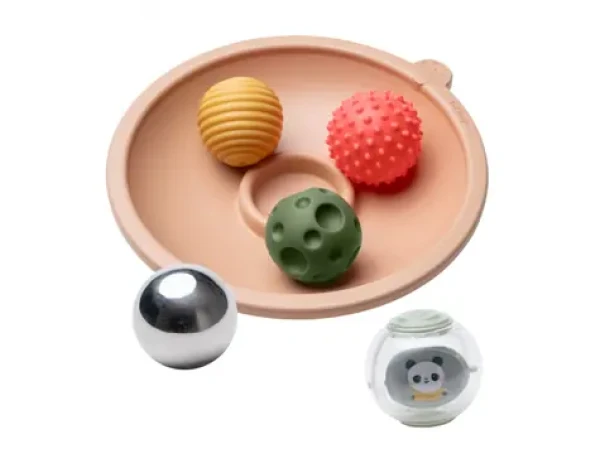 Taf Toys Misa s loptičkami pre hru na brušku / od narodenia (13705TAF)