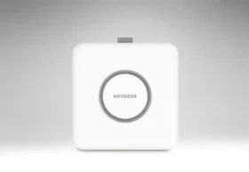 Netgear Insight WBE710 / Prístupový bod / Wi-Fi 7 / Trojpásmový / PoE / 2.5G (WBE710-100EUS)