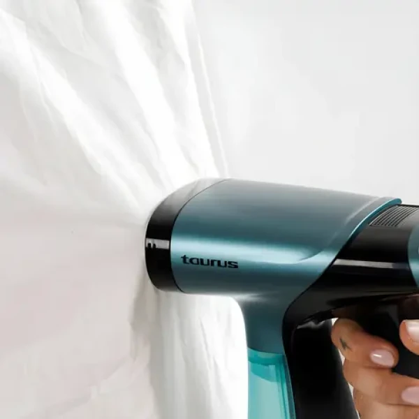 Taurus Sliding Care ProSuction azúrová / Ručný naparovač odevov / 1600 W / 180 ml / 25 g/min (918170000)