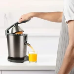 BlackDecker BXCJ350E čierna, šedá / Odšťavovač na citrusy / 350 W / 2 lisovacie kužele / nerezový filter / 0,65 l (ES9240080B)
