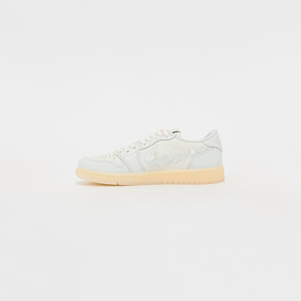 Tenisky Air Jordan 1 Retro Low OG "Floral Swoosh" Sail/ Off White-Coconut Milk EUR 38.5