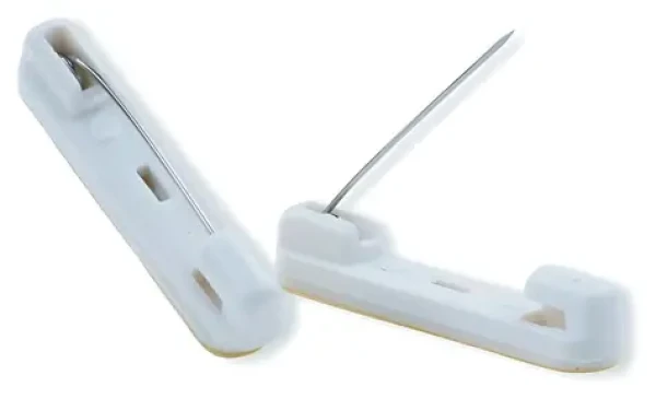 EuroSupplies Konferenčný špendlík s menovkou / Špendlík / Samolepiace / 35x7 mm / 100 ks