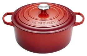 Le Creuset Signature čerešňová červená / Hrniec s pokrievkou / okrúhly / 26 cm (21177260602430)