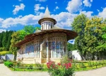 ENJOY Puzzle Kláštor Voronet, Sučeava, Rumunsko