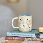 Bloomingville Béžový detský hrnček z kameniny Dolly Mini 170 ml