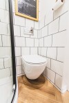 Laveo - Desna - WC misa bez okraja vrátane sedátka VMD_600S