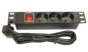 Xtendlan 10" rozvodný panel 3x230V čierna / Predlžovací prívod / 3 zásuvky / vypínač / 1,8 m (ZASUVKA3-10)