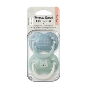 Tommee Tippee Cumlík Ultimate Fit Boy 0-6 m / Silikónový / Ortodontický tvar / 2 ks