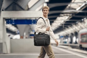 Wenger WENGER Cosmic Brief 35,56cm 14Zoll - 40,64cm 16Zoll Notebook Briefcase with Tablet Pocket Black