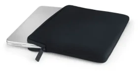 Pipetto Classic Fit Sleeve čierna / Puzdro / MacBook Neo 13 (A18 Pro) (P069-144-AN)