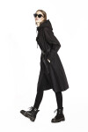 Černý dlouhý kabát s páskem model 17032550 - Ann Gissy Barva: odcienie czerni, Velikost: XXL (44)