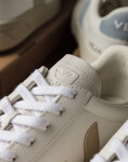 Veja Campo Extra White Almond 41
