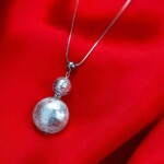 Lampglas Náhrdelník Silver Mother of Pearl s rýdzim striebrom v perlách Lampglas NBO5/CHI