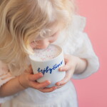 Bella Rose Porcelánový hrnek Bejbyčíno 270 ml