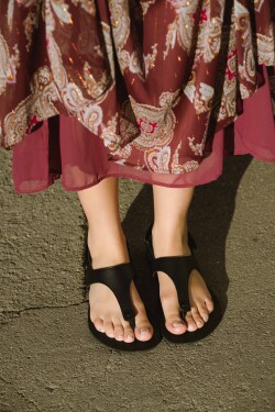 Shapen Nomad Black barefoot sandále 41 EUR