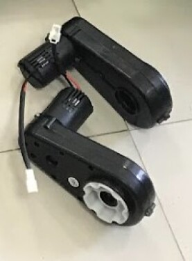 Mamido Motor s prevodovkou 24V pre Mercedes G63 AMG 200W