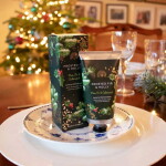 The English Soap Company Krém na ruky Frosted Fir and Holly 75 ml