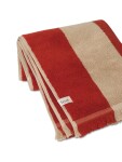 Ferm LIVING Bavlnená osuška Alee Light Camel/Red 70 x 140 cm