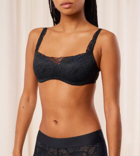 Dámska podprsenka Body Make-Up Illusion Lace Balconette Bra - BLACK - black 0004 - TRIUMPH BLACK 80D