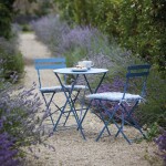 Garden Trading Záhradný set stolíka so stoličkami Bistro Cove Blue – Small