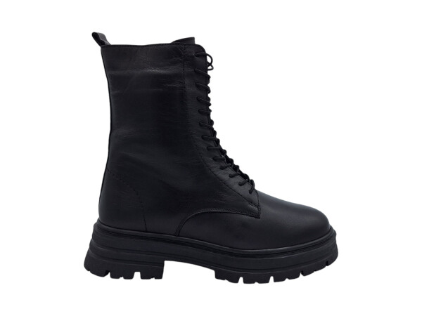 Wild 07752415 Dámske celokožené členkové topánky black 39