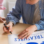 Bella Rose Signovaný umělecký tisk Family Treasures Blue 30 × 40 cm