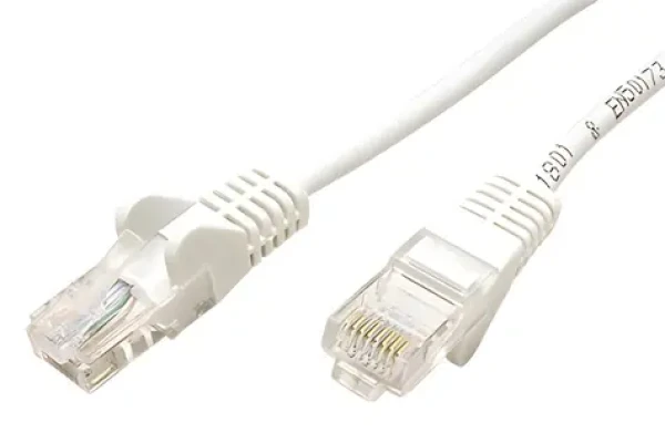 Goobay UTP patchkábel CAT5e biela / Sieťový kábel / 0,25 m (68614)