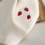 Ib Laursen Látkový obrúsok s výšivkou Summer Vibes Strawberries