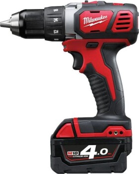 Milwaukee M18 BDD-402C 18 V 2 x akumulátor 4 Ah