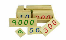 Moyo Montessori Moyo Montessori Malé drevené karty s číslami 1-9000