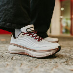 Tenisky Nike Vomero Plus Sail/ Pecan-Caldera Brown-Black EUR 45.5