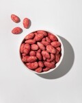 Vilgain Mandle v čokoláde – biela čokoláda v malinovom prášku 250 g