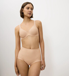 Triumph - Podprsenka s kosticami Comfort Wire pre každodenné pohodlie Triumph NEUTRAL BEIGE 100F