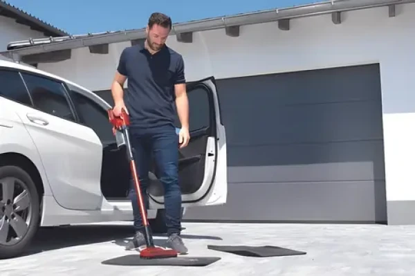 Einhell TE-SV 18 červená/čierna / Aku tyčový vysávač / 18V / Cyklónový / bez aku (2347180)