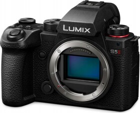 Panasonic LUMIX S5M2X + R24105