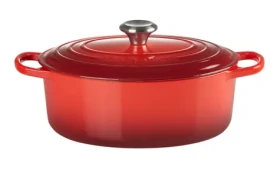 Le Creuset Signature Oválny hrniec s pokrievkou 27 cm červená (24147261780)