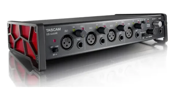 Tascam US-4X4HR čierna / Externá zvuková karta / USB 2.0 / MIDI / 4X XLR / 192 kHz (US-4X4HR)