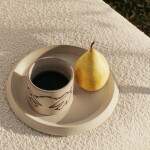 Ferm Living Hrnček Vuelo Cream 200 ml