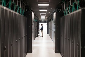 HPE ARUBA 6200M 36G 12SR5 CL6-STOCK