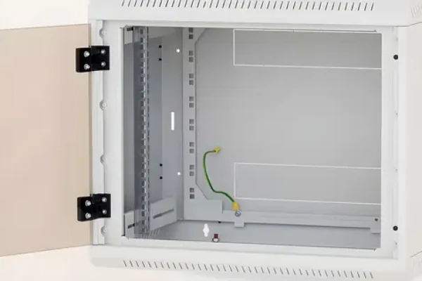 Triton RBA-12-LS6-CAX-A1 / Nástenný rozvádzač / 12U / 600x595 mm / perforované dvere 80% / RAL 7035 (RBA-12-LS6-CAX-A1)