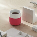 Royal Copenhagen Porcelánový hrnček Fluted Contrast Hibiscus 350 ml