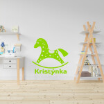 Veselá Stena Samolepka Hojdací koník s menom Farba: bílá, Veľkosť: 100 x 100 cm