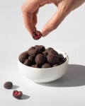 Vilgain Lyofilizované maliny v čokoláde – horká čokoláda 150 g